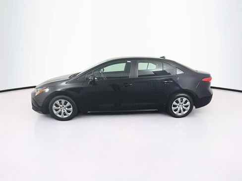 Used 2025 Toyota Corolla LE FWD image 4
