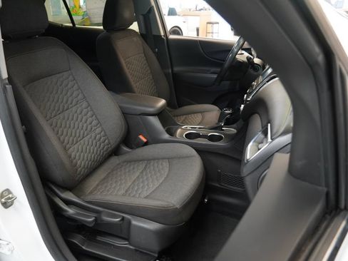 Used 2018 Chevrolet Equinox LT FWD image 33
