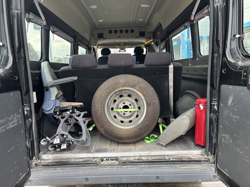 Used 2014 RAM ProMaster 2500 w/ Interior Convenience Group image 12