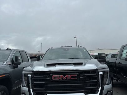 New 2025 GMC Sierra 2500 Pro w/ Convenience Package