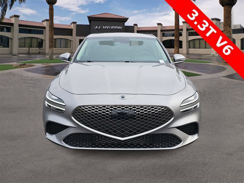 Used 2022 Genesis G70 3.3T image 3