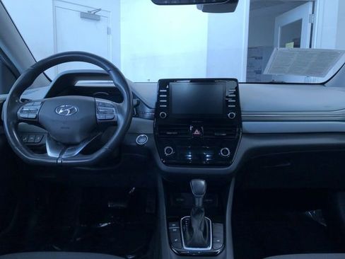 Used 2020 Hyundai Ioniq SEL image 18