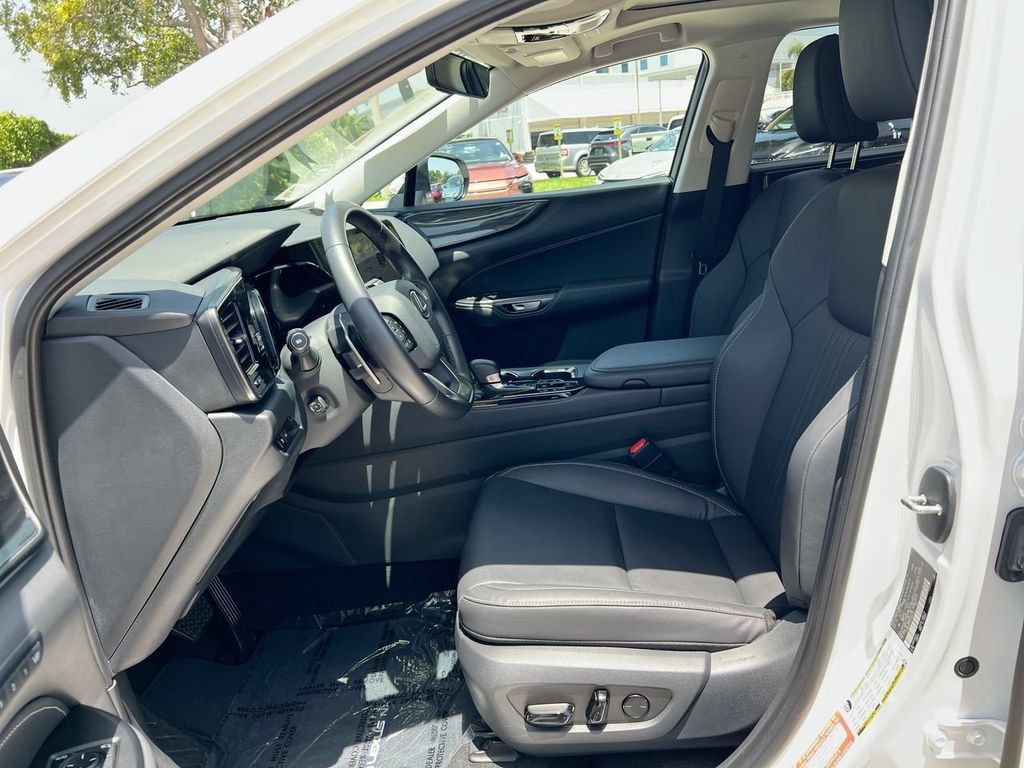 Certified 2025 Lexus NX 350 AWD w/ Accessory Package (Z1) image 12