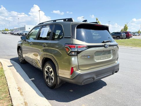 Certified 2025 Subaru Forester Premium w/ Convenience Package #2 AWD/4WD image 6