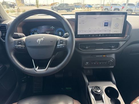 Used 2025 Ford Bronco Sport Outer Banks image 9