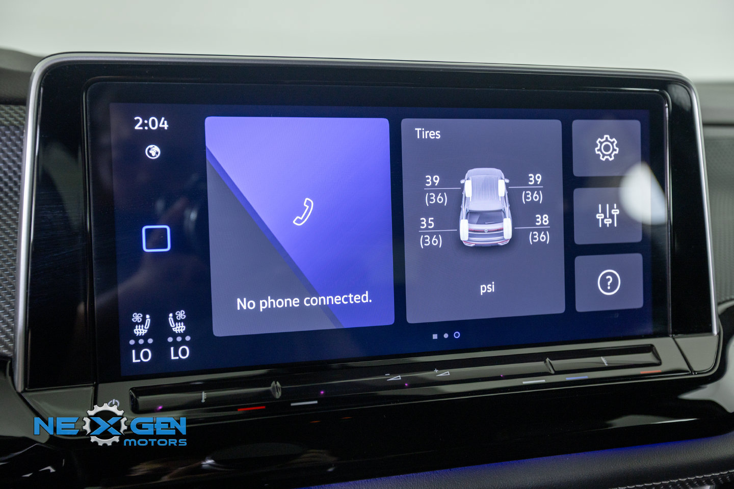 Used 2024 Volkswagen Atlas Cross Sport SEL Premium R-Line AWD/4WD image 19