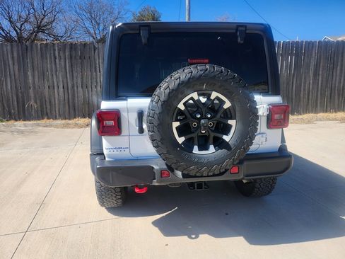 Used 2025 Jeep Wrangler Unlimited Rubicon image 4