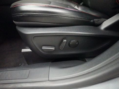 Used 2025 Ford Escape ST-Line image 28