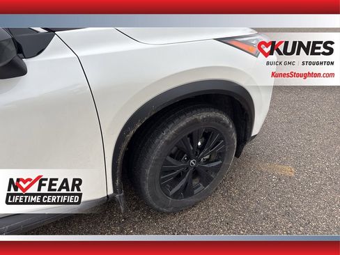 Used 2023 Nissan Rogue SV w/ SV Premium B Package image 9
