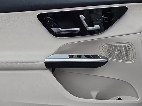 New 2026 Mercedes-Benz GLC 300 4MATIC image 12