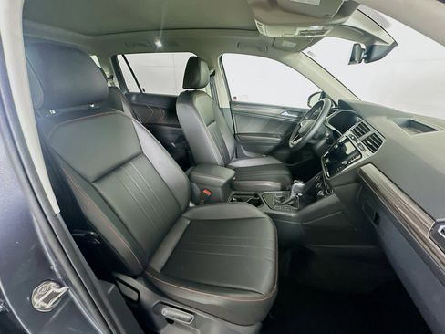 Used 2024 Volkswagen Tiguan Wolfsburg Edition image 32