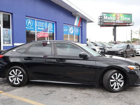 Used 2022 Honda Civic LX image 4