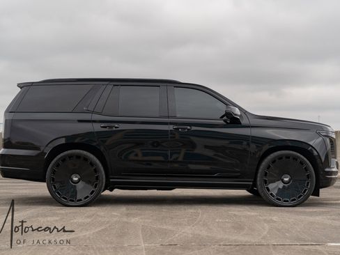 Used 2025 Cadillac Escalade Sport Platinum w/ LPO, Floor Liner Package image 4