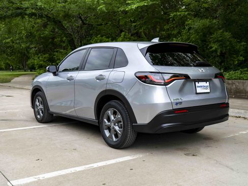 Used 2026 Honda HR-V LX image 7