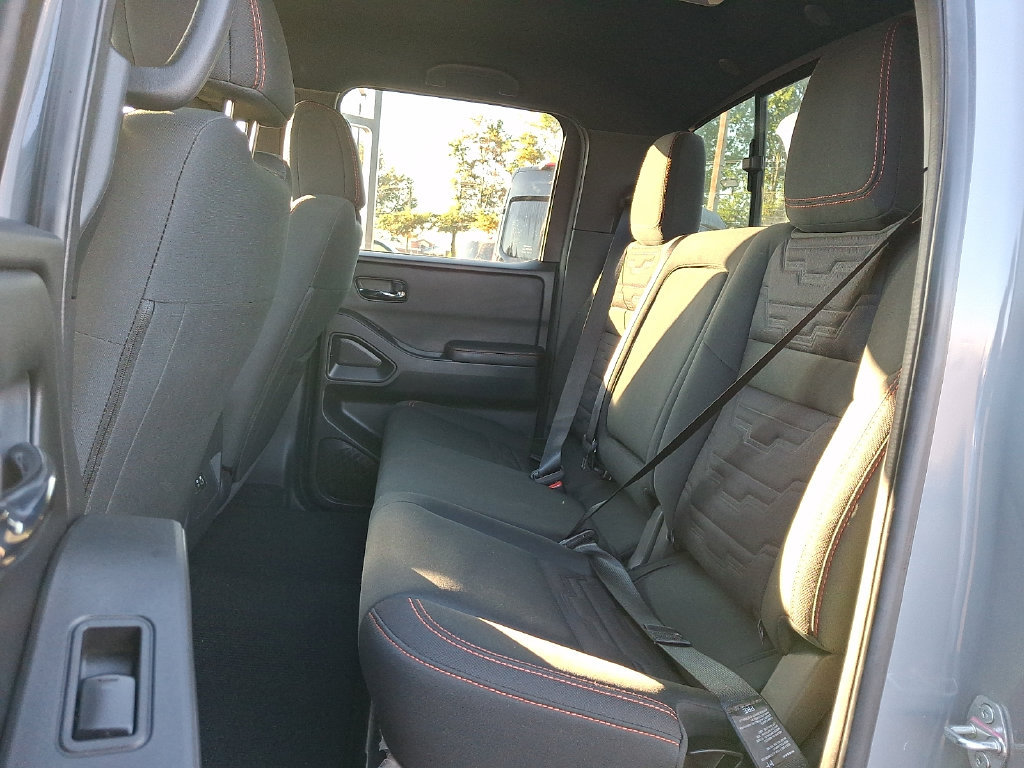 Certified 2025 Nissan Frontier PRO-4X AWD/4WD image 11