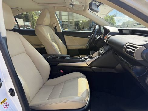 Used 2016 Lexus IS 200t RWD image 6