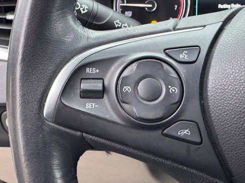 Used 2019 Buick Enclave Essence image 22