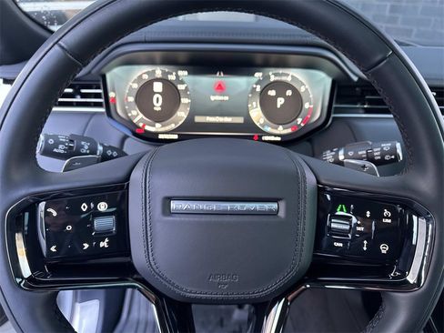 Certified 2025 Land Rover Range Rover Sport Dynamic SE image 27