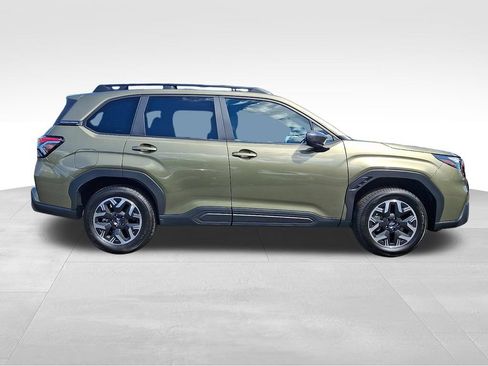 Used 2026 Subaru Forester Premium AWD/4WD image 7