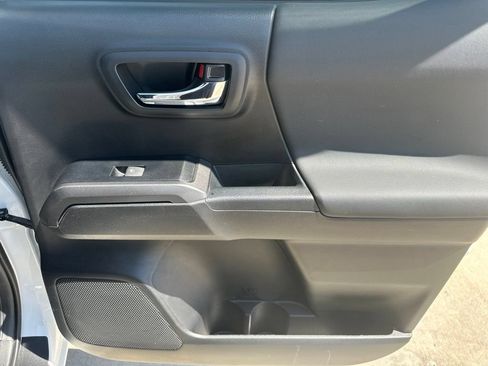 Used 2023 Toyota Tacoma TRD Sport AWD/4WD image 26