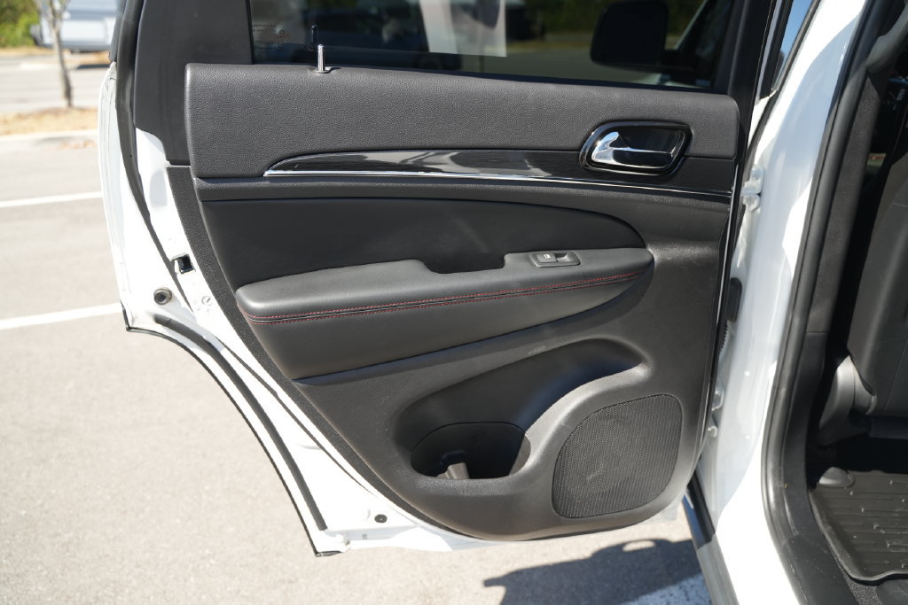 Used 2021 Jeep Grand Cherokee Trailhawk w/ Trailhawk Luxury Group AWD/4WD image 19