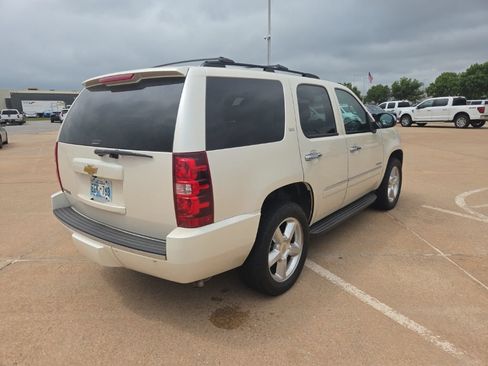 Used 2013 Chevrolet Tahoe LTZ RWD image 3