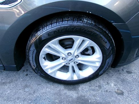 Used 2016 Ford Taurus SEL image 7