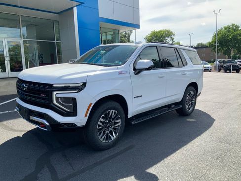 New 2026 Chevrolet Tahoe Z71 w/ Z71 Off-Road Package AWD/4WD image 3