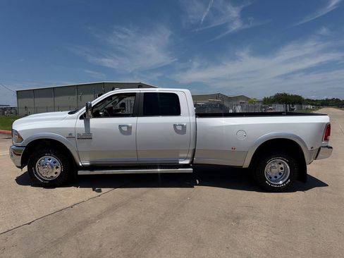 Used 2018 RAM 3500 Laramie RWD image 23