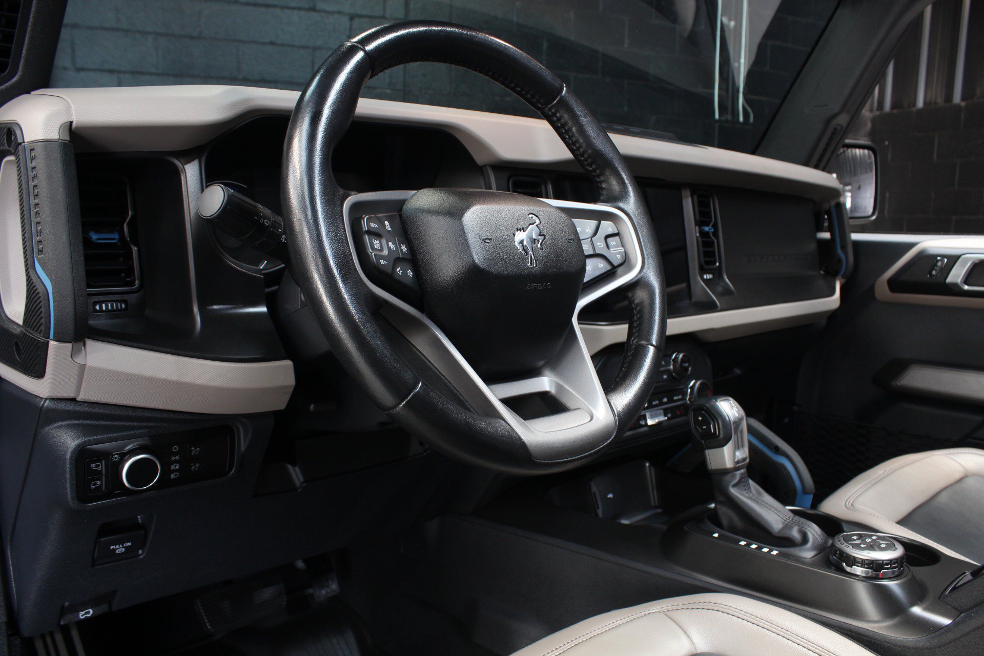 Used 2023 Ford Bronco Wildtrak AWD/4WD image 47