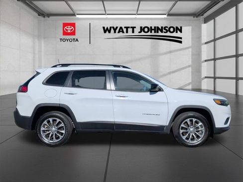 Used 2022 Jeep Cherokee Latitude Lux w/ Sun & Sound Group AWD/4WD image 6