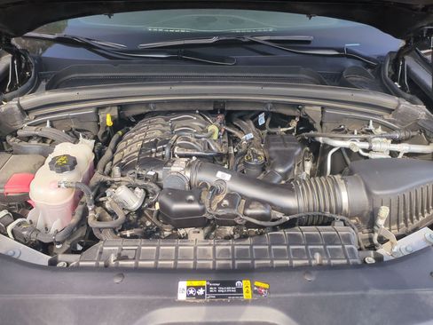 Used 2023 Jeep Grand Cherokee L Limited w/ Black Appearance Package image 28