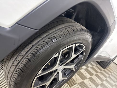 Used 2024 Jeep Compass Limited image 29