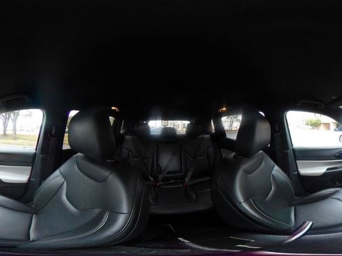 Used 2025 Jeep Compass Limited image 37