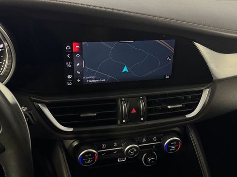 Used 2023 Alfa Romeo Giulia Veloce image 19