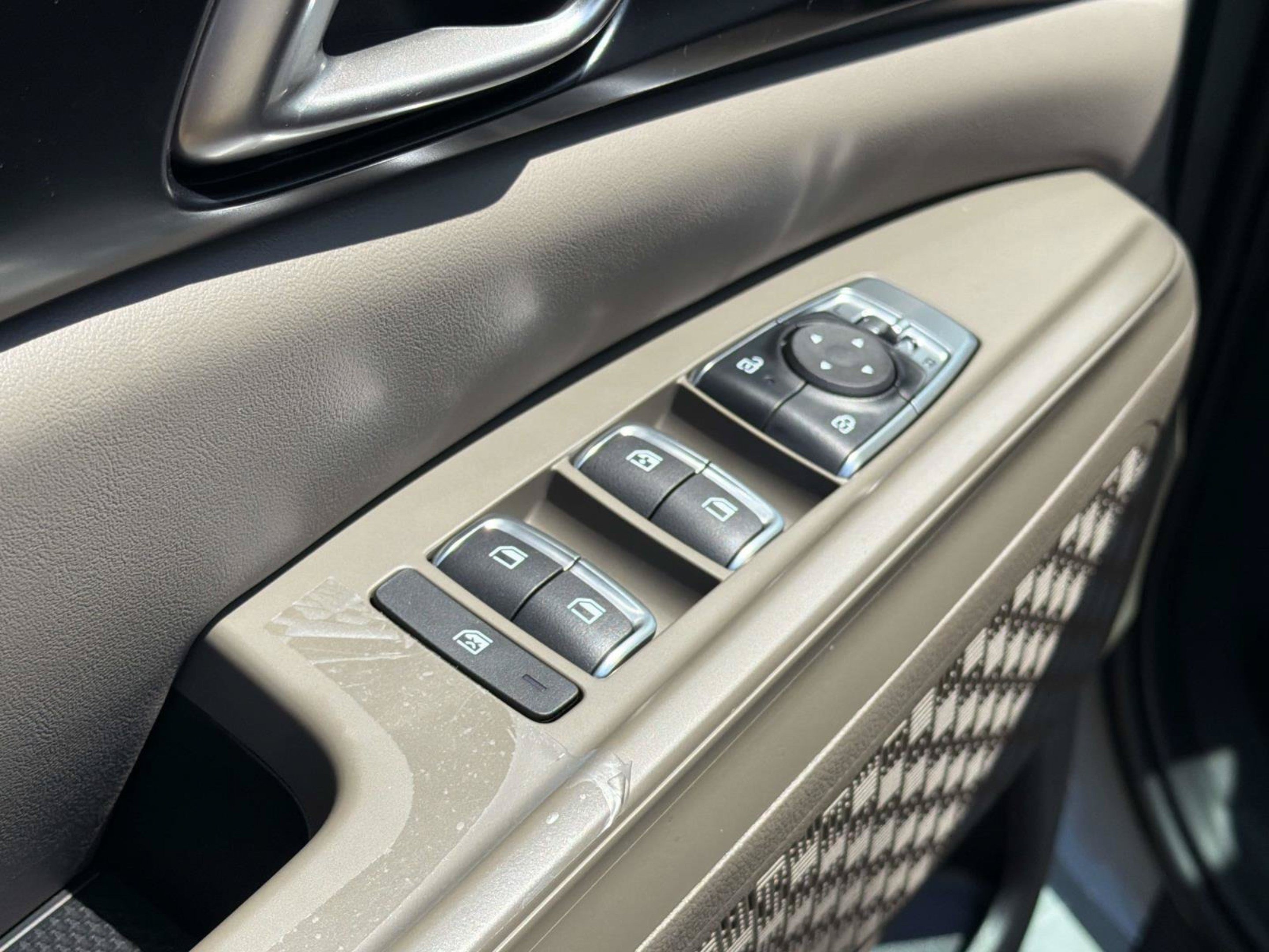 New 2027 Kia Carnival LX FWD image 19