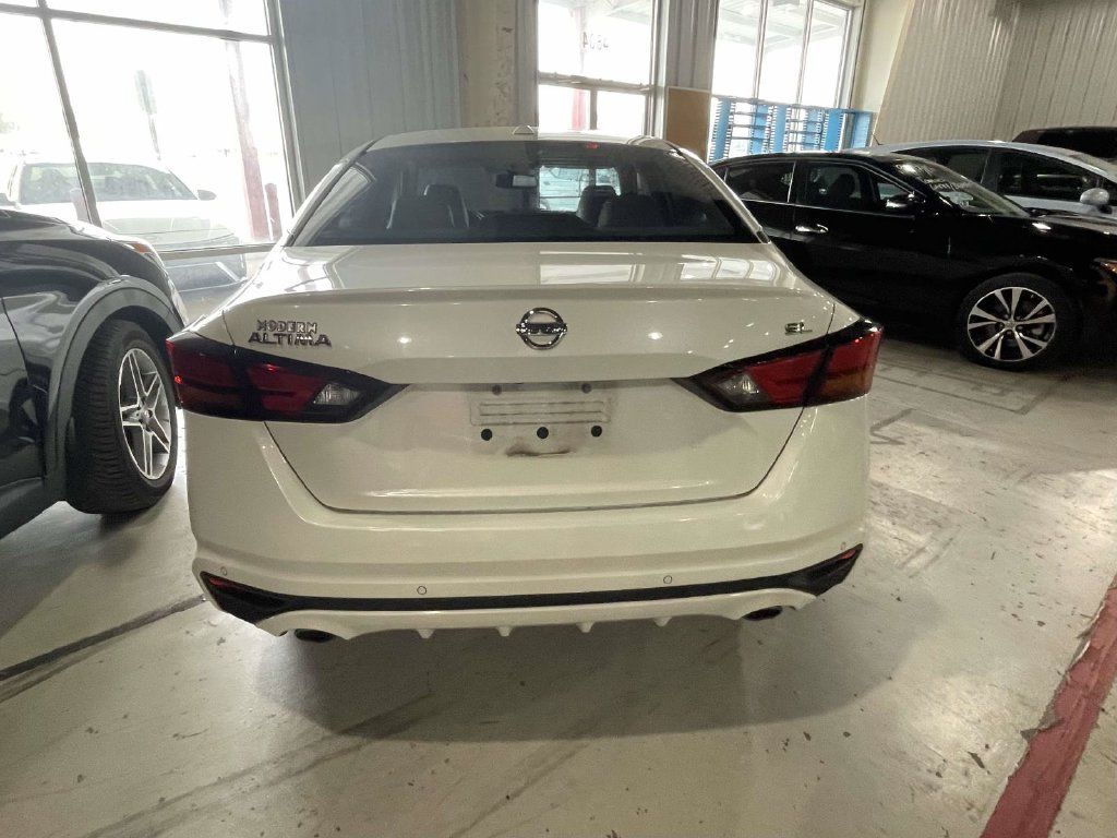 Used 2019 Nissan Altima 2.5 SL FWD image 4