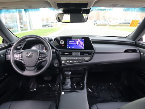 Certified 2023 Lexus ES 350 w/ Premium Package image 15