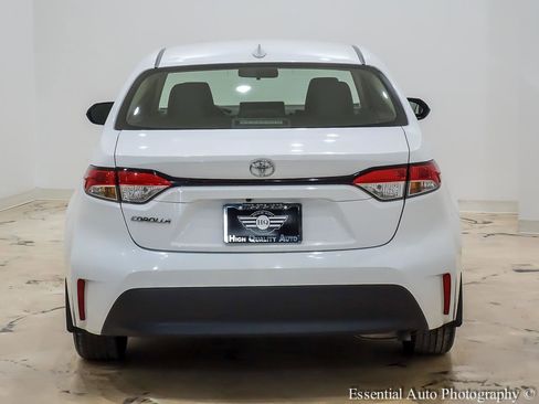Used 2023 Toyota Corolla LE image 7