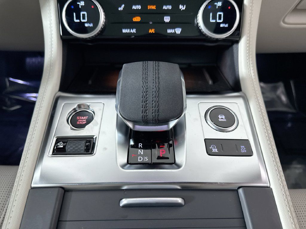 Used 2026 Jaguar F-PACE R-Dynamic S AWD/4WD image 18