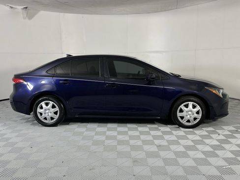 Used 2024 Toyota Corolla LE FWD image 9