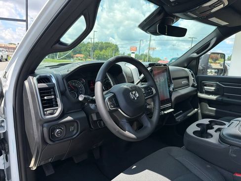 Used 2026 RAM 2500 Big Horn AWD/4WD image 4
