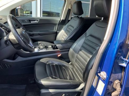 Used 2020 Ford Edge SEL w/ Convenience Package FWD image 2