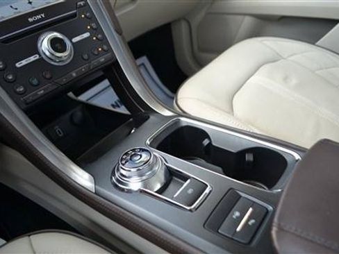 Used 2017 Ford Fusion Platinum AWD/4WD image 17