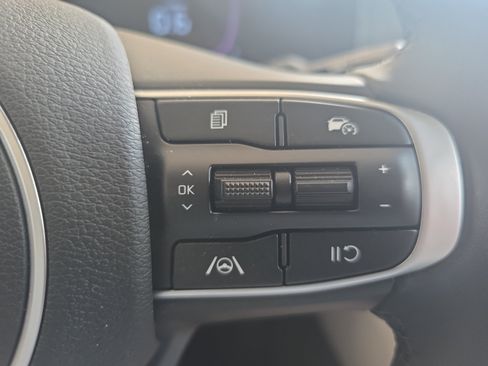 Certified 2025 Kia Sportage EX FWD image 24