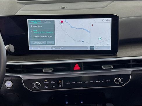 Used 2025 Kia Sorento SX image 13