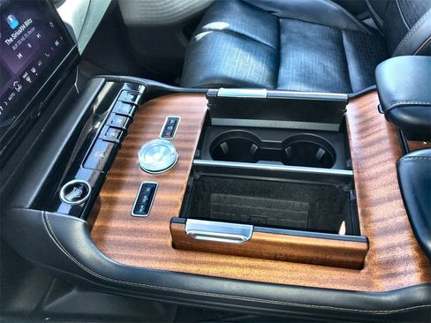 Used 2025 Lincoln Navigator L Black Label image 21