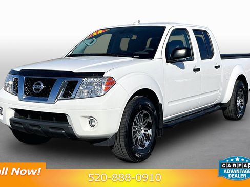 Used 2018 Nissan Frontier SV image 1
