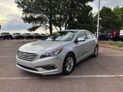 Used 2015 Hyundai Sonata SE w/ Option Group 09 FWD image 22