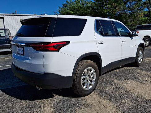 Used 2023 Chevrolet Traverse LS w/ Safety Package FWD image 6
